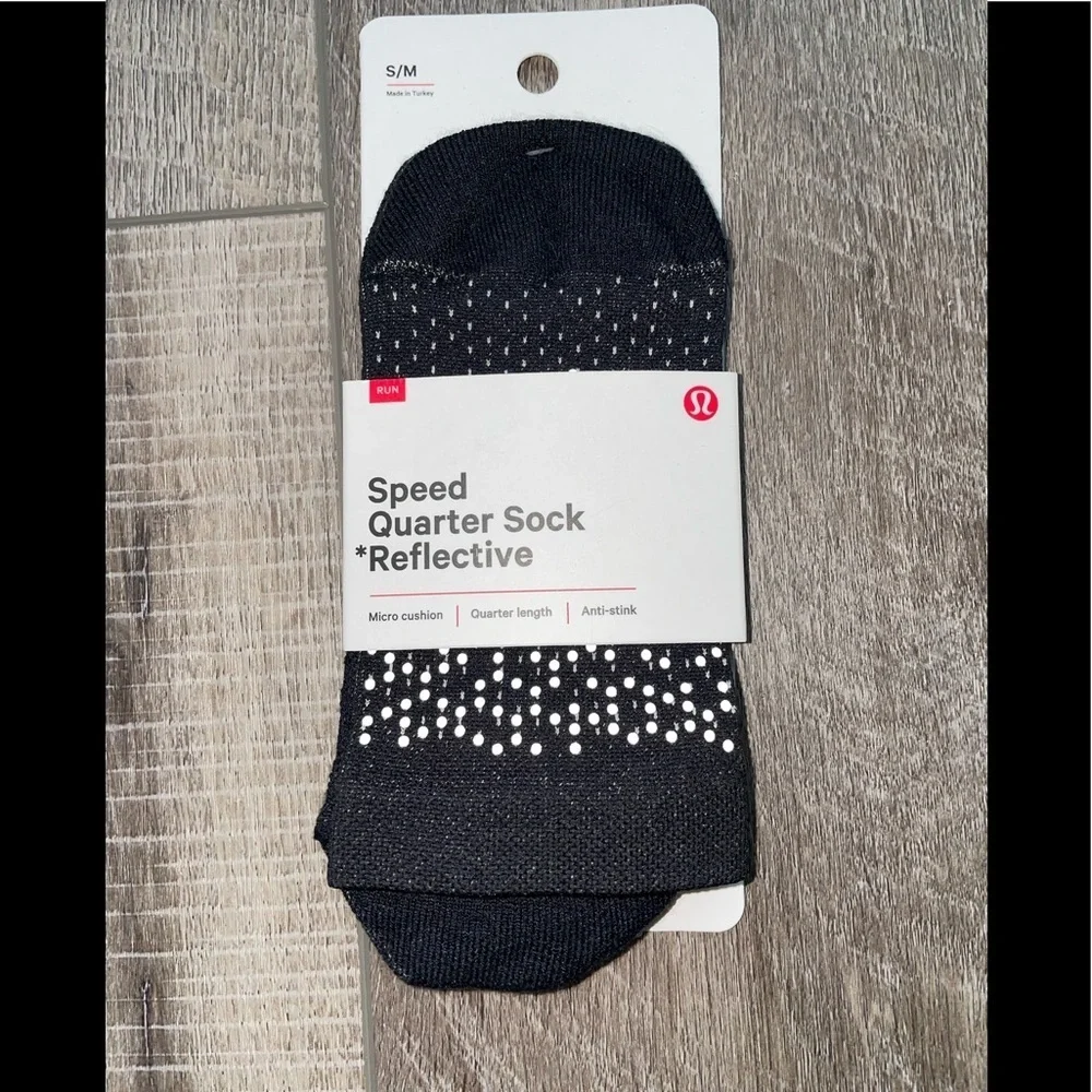 Lululemon Speed Quarter Sock *Reflective in Black / Vapor